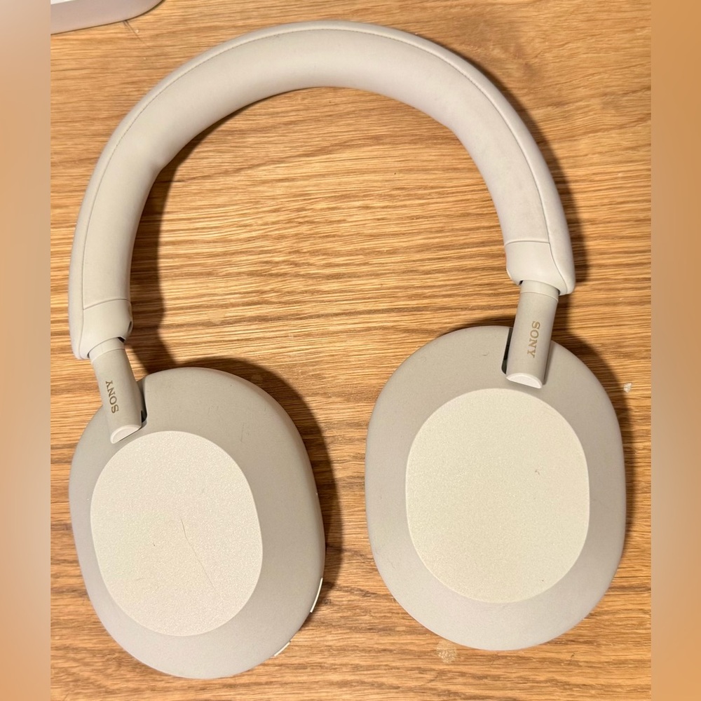 Sony WH-1000XM5 Wireless Over-Ear Headphones (Silver)
